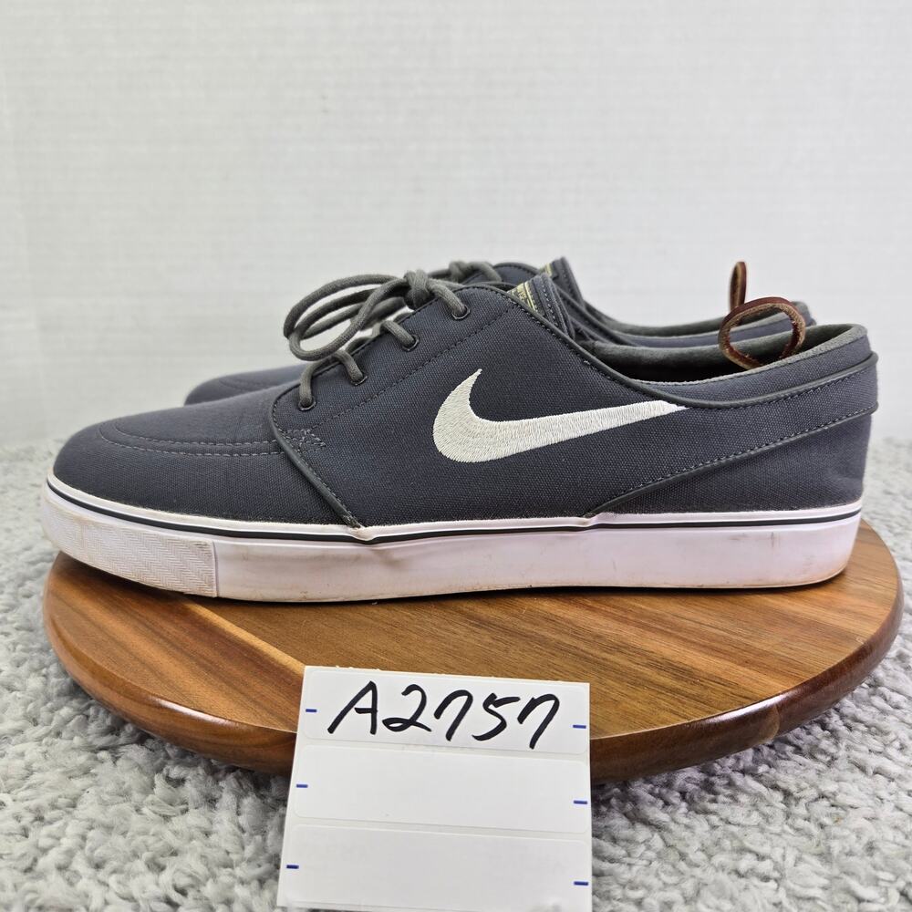 Nike Men 13 SB Zoom Stefan Janoski Gray Cavnas Athletic Daily Sneaker 615957-027